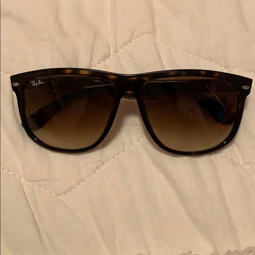 Ray Ban RB4147 Sunglasses